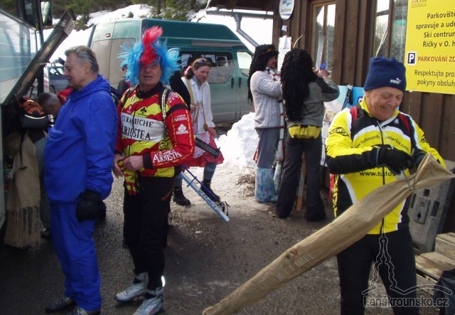 A09_Z cile v Rickach_1.jpg